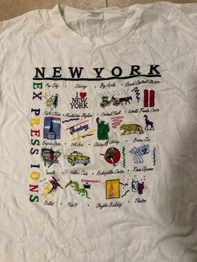 Evans White New York Graphic Short Sleeve Tee with Multicolor Print